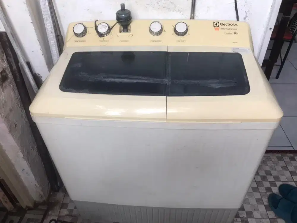 Mesin cuci electrolux 12kg