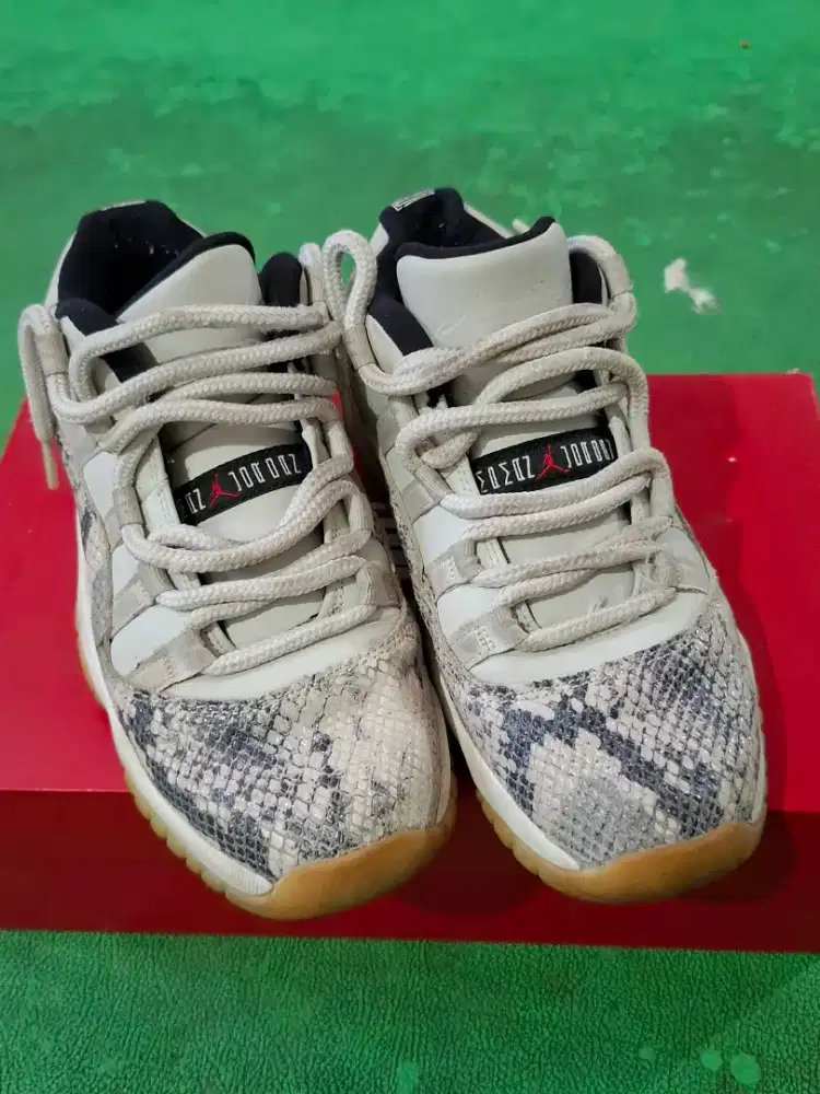 Sepatu Air Jordan uk 37-38 kondisi masih kokoh