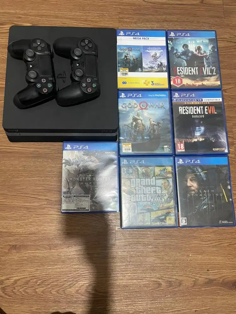 PS4 Slim 500GB + Games