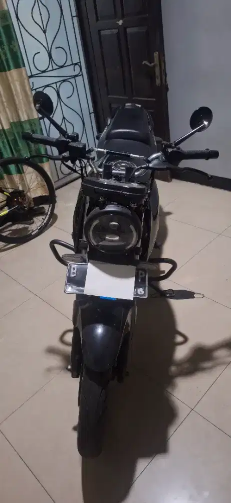 Bajaj pulsar 220f tahun 2011