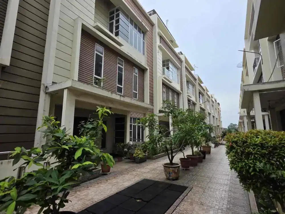 villa konsep double decker daerah Adam malik - Amir Hamzah