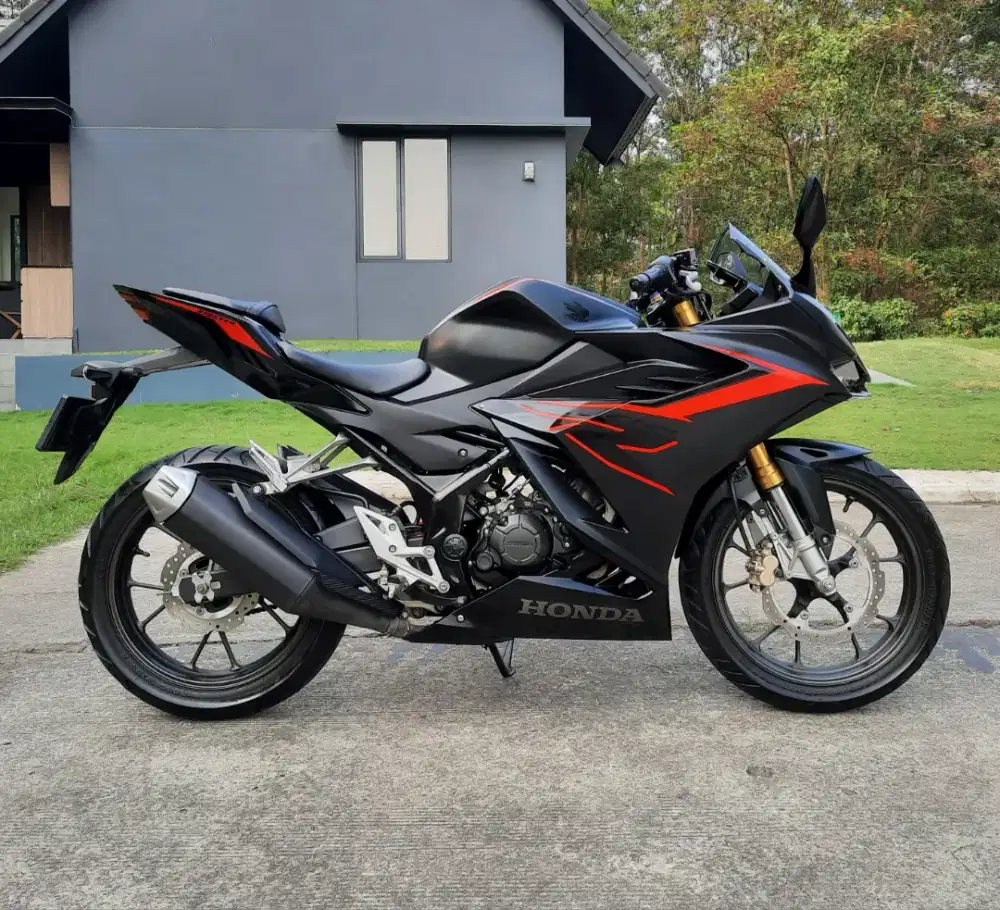 Honda All New CBR 150R 2021 KM LOW