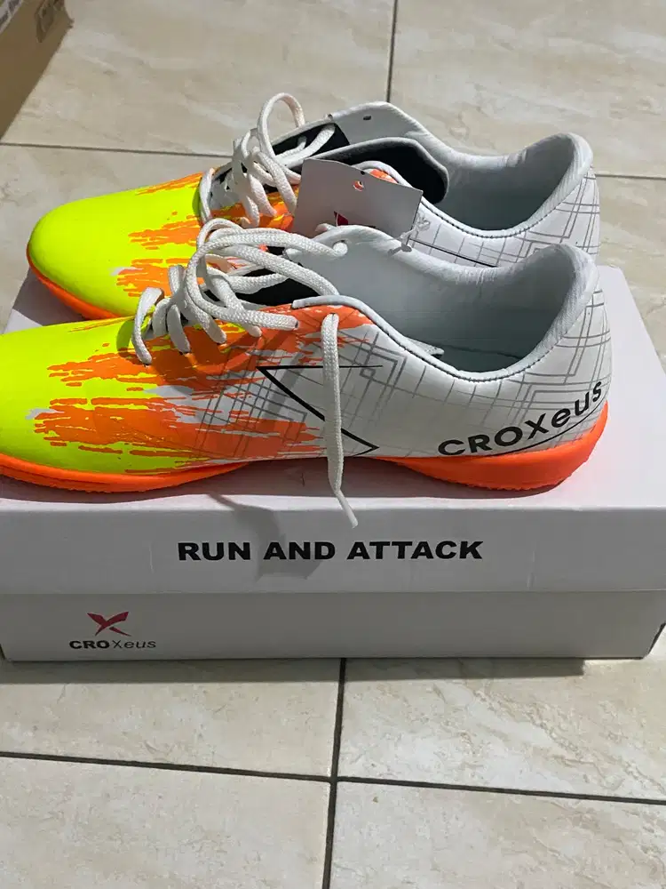 sepatu futsal anak