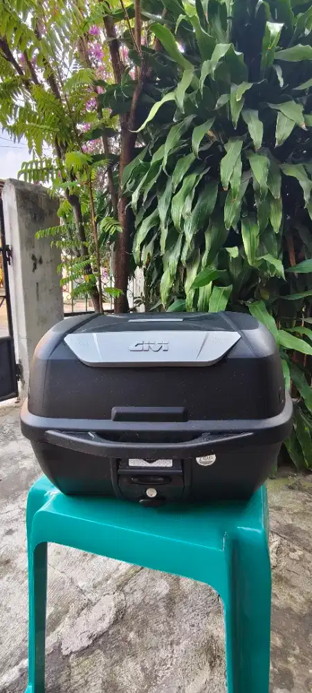 Box Givi E43NTL + baseplate