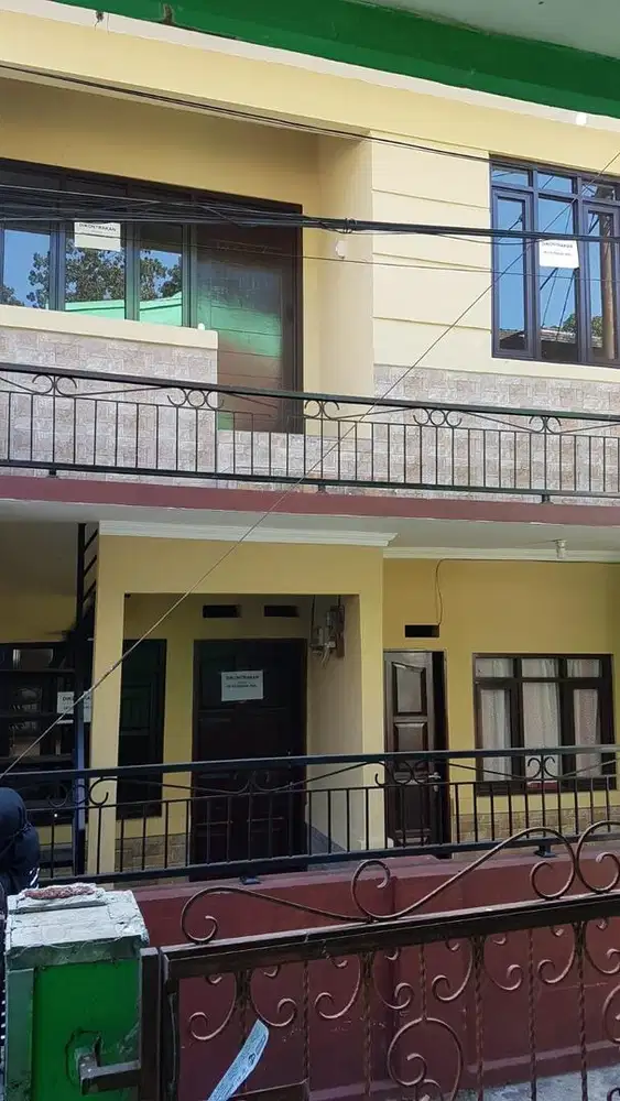 Dikontrakan Rumah Lt 2 di Sadang Serang Dekat Universitas