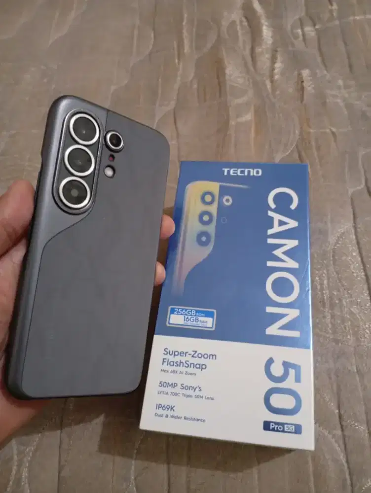 Techno cammon 50 pro 5G layar lengkung ram 8/256