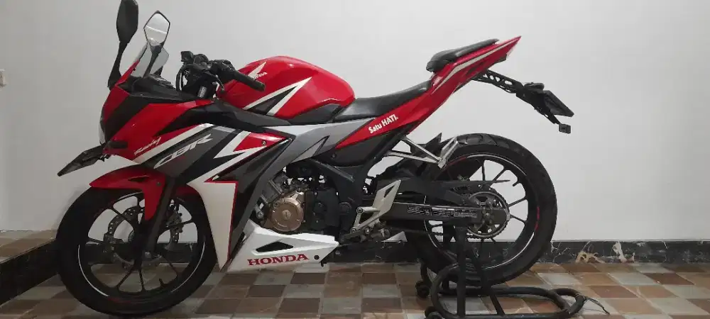 Dijual motor cbr 150r 2019