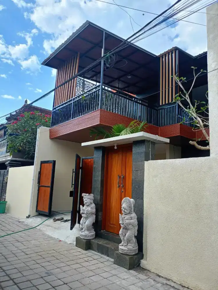 RUMAH BARU GRESS DEKAT PANTAI MERTASARI SANUR 10 MENIT KE GERBANG TOL