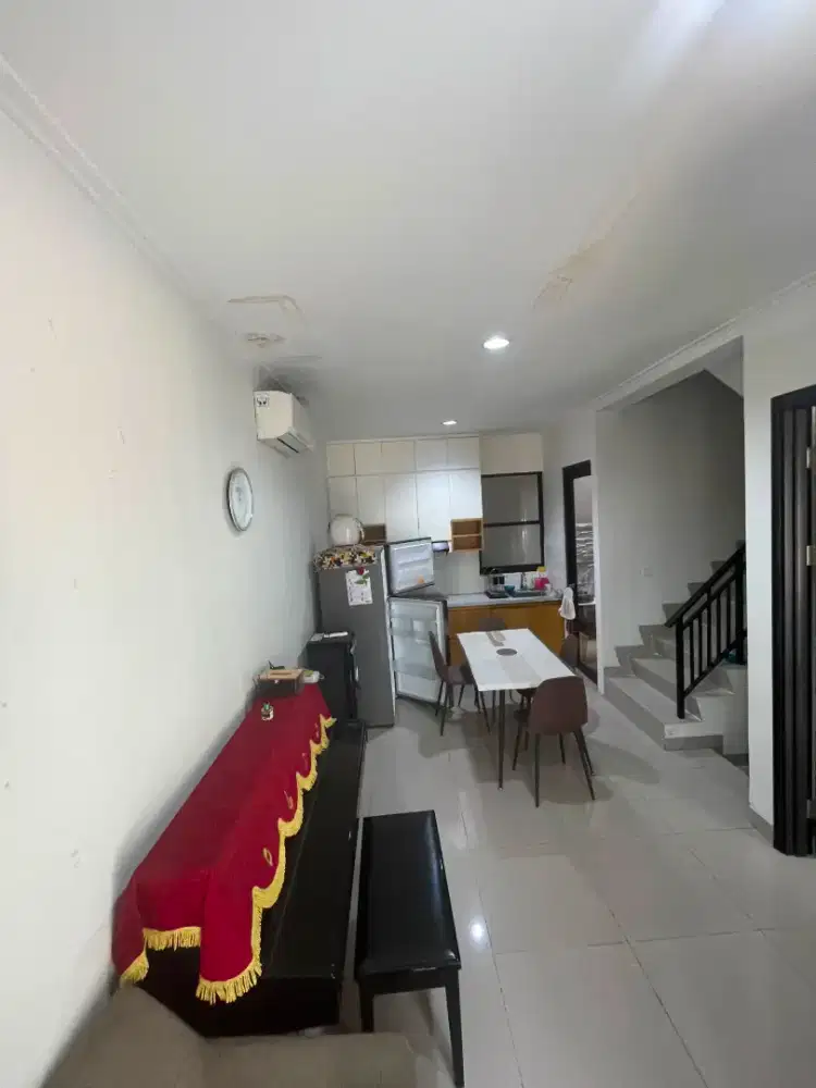 Sewa Rumah Cluster Summerwood
Sedayu City Kelapan Gading
Jakarta Utara