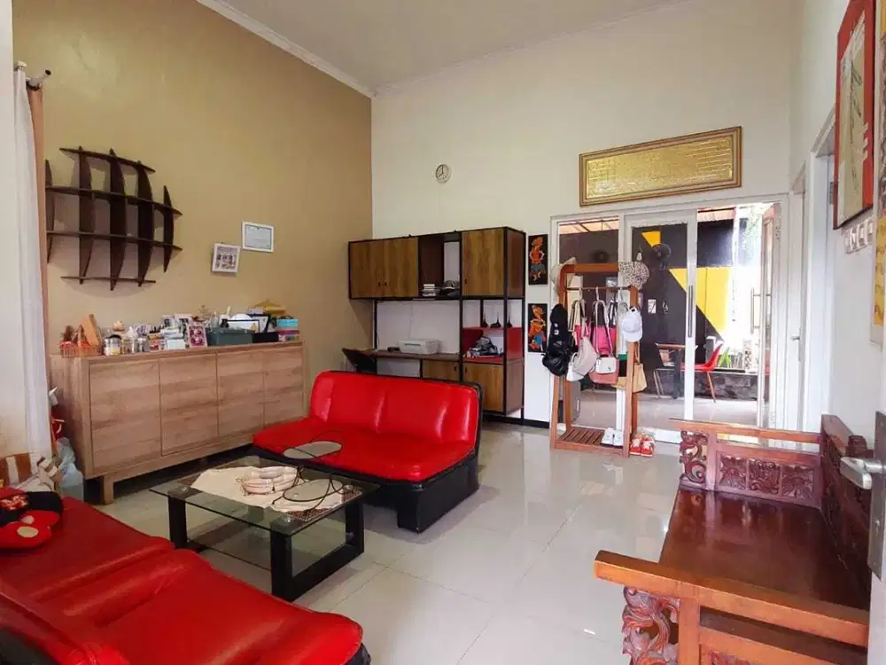 MURAH Rumah Asri Hook, 12 Menit ke Kampus UB Polinema Suhat Malang