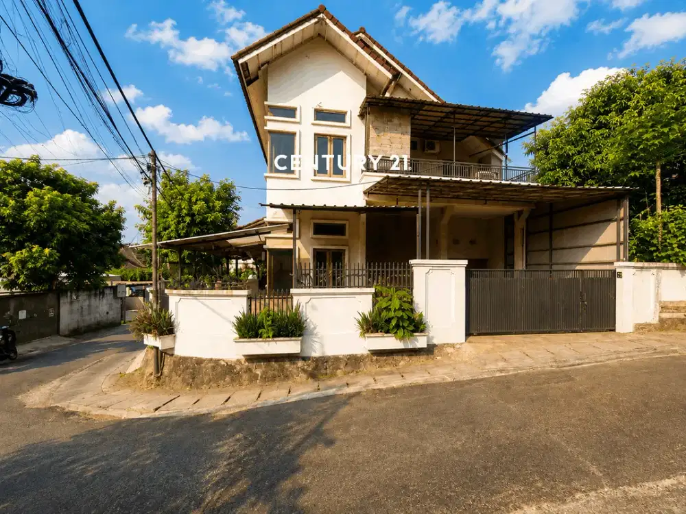 Dijual Rumah Hoek 2 Lantai Cocok Untuk Usaha Di Jaksel Am 18636