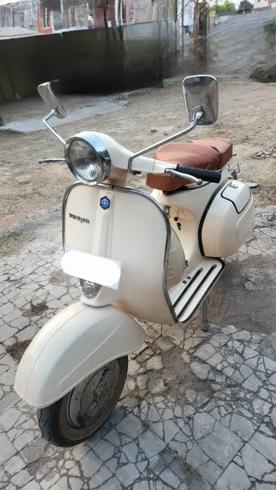 Dijual Vespa Sprint 1974 150cc