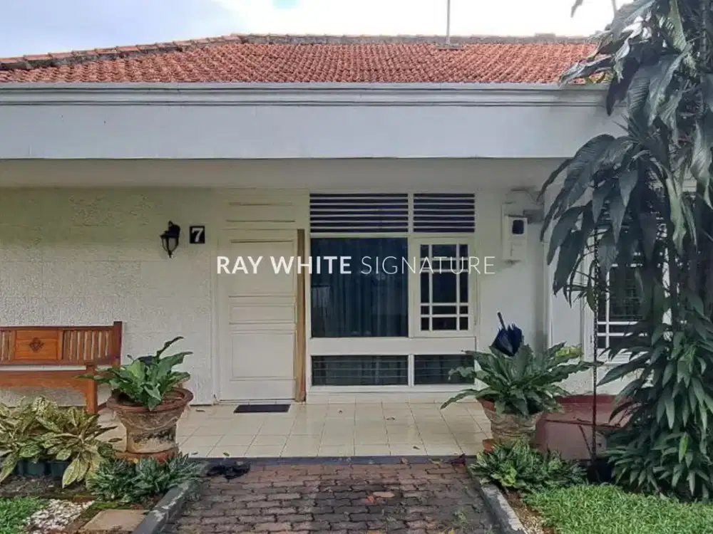Dijual Rumah Lama Layak Huni 1 Lantai Lokasi Bagus di Pancoran Timur