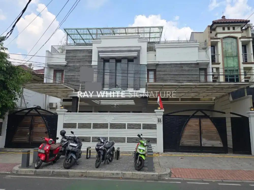Dijual Rumah Zona Komersil di Tebet Raya