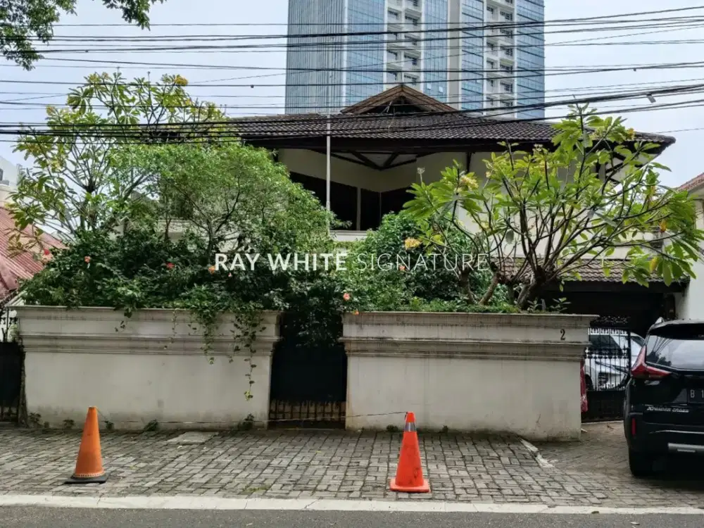 Dijual Rumah Lama Area Prime Kebayoran Baru cocok untuk Hunian