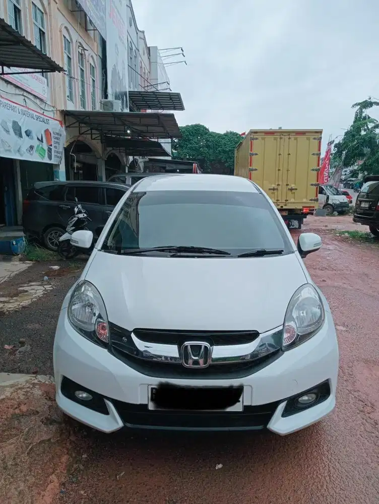 Di jual murah mobilio E cvt 2014