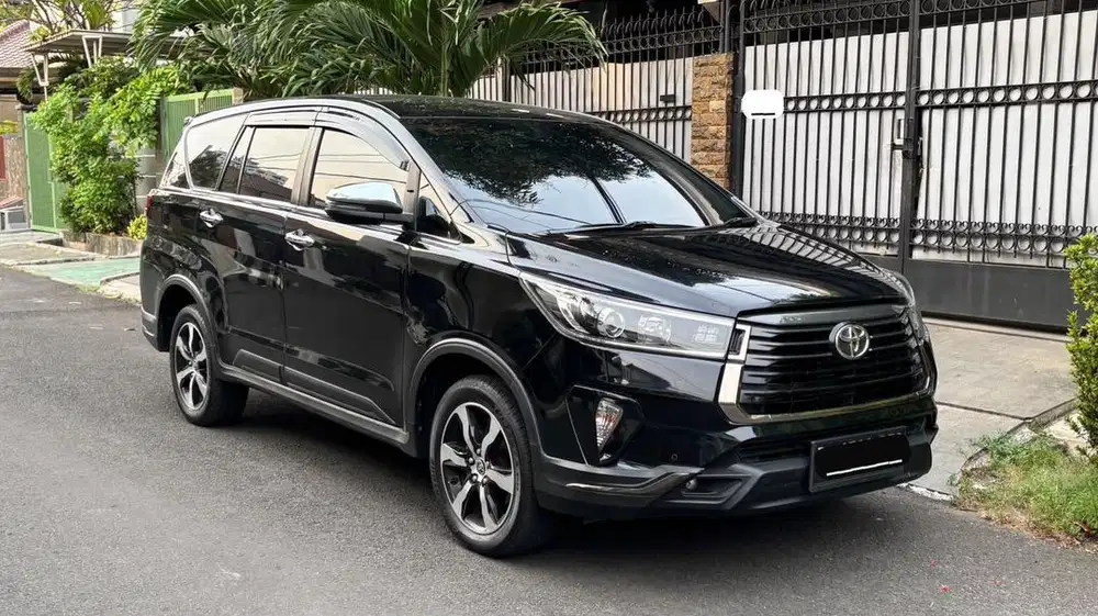 Toyota Kijang Innova Venturer 2.4 A/T