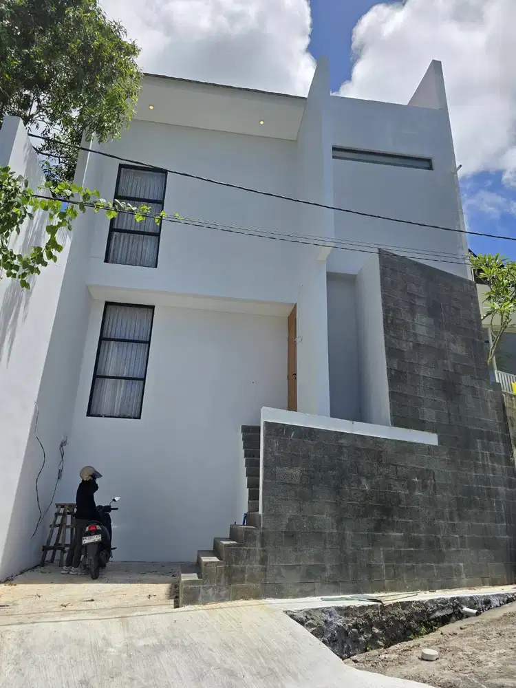 DI JUAL VILLA NEW DI AREA NUSA DUA BALI DEKAT TOL