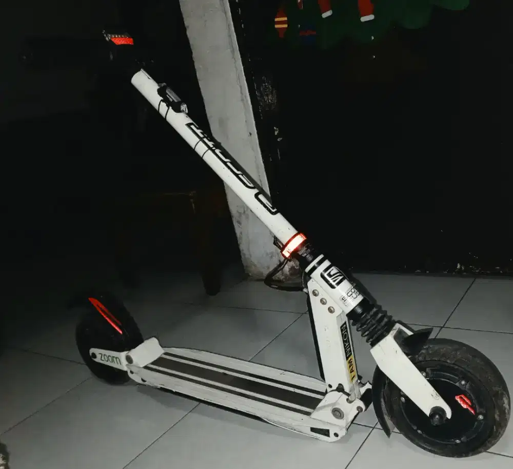 Skuter Listrik Lipat ETWow Zoom Rumania ( Preloved )