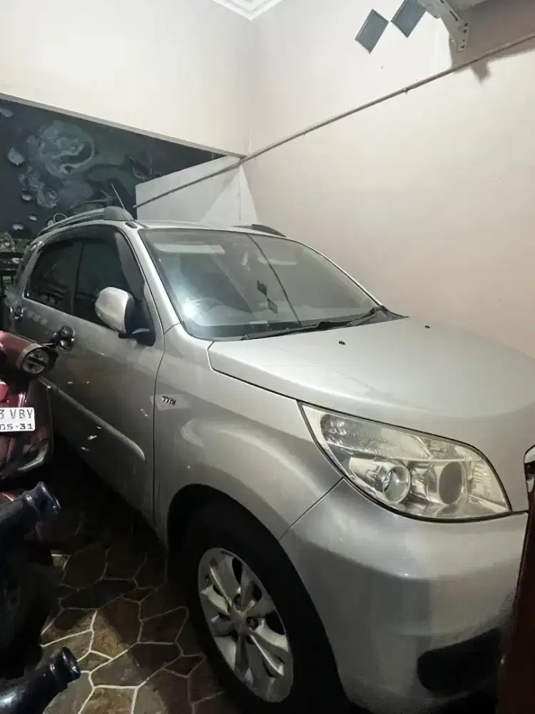 Jual Mobil daihatsu Terios TX 2011 kondisi istimewa