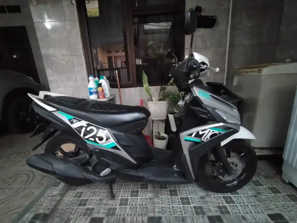 Dijual motor Mio M3 2017 kondisi bagus, harga standar