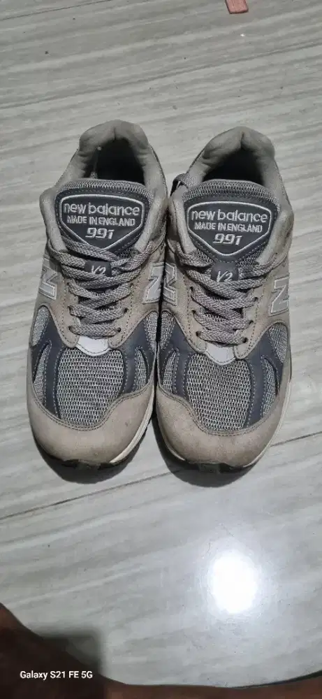 Sepatu import N