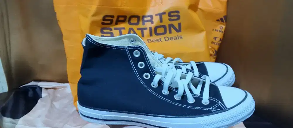 Sepatu conversr high new original