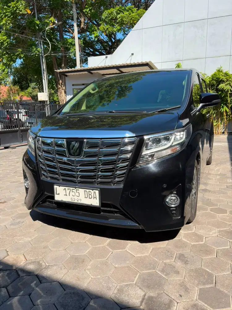 Alphard 2015 Kilometer super rendah, Kondisi Istimewa Terbaik.