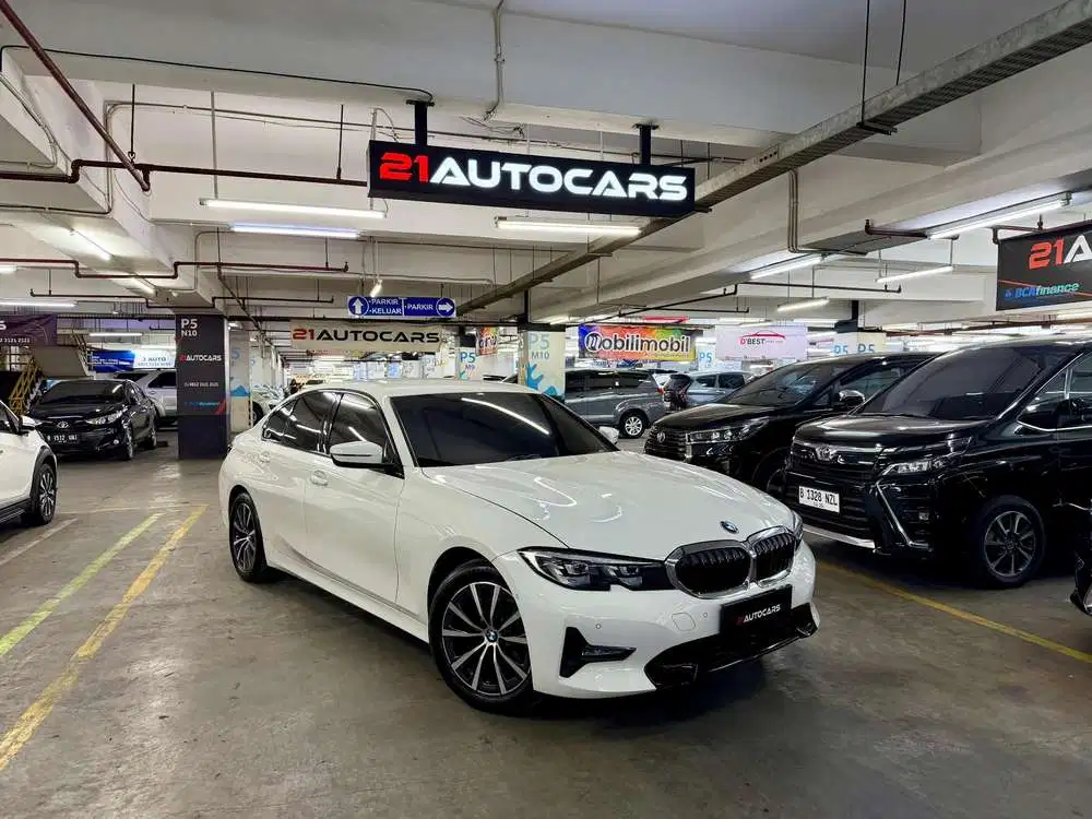 BMW 320i G20 SPORT AT 2021/2022