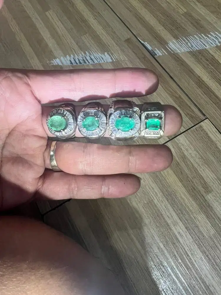 Jual rugi zamrud
