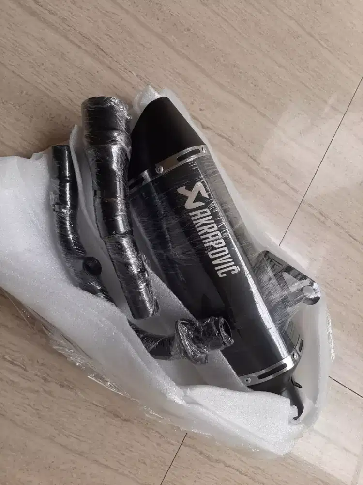 Knalpot AKRAPOVIC (Replika jawa) For Vespa Matic