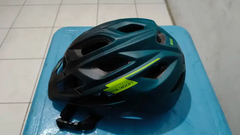 Helm Polygon moxie size L