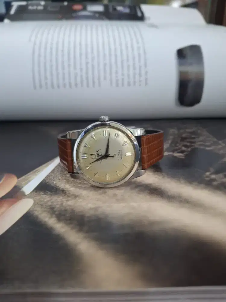 Jam tangan pria wanita