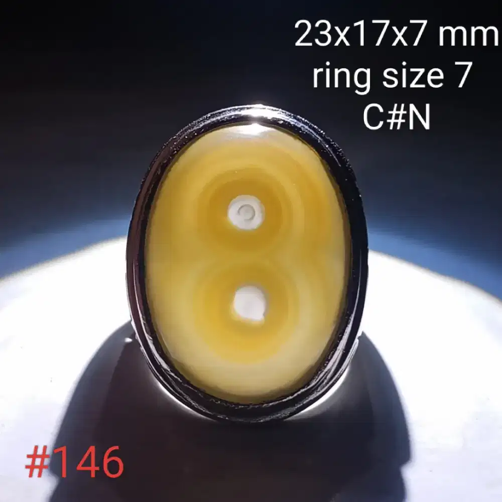 Batu natural motif angka 8