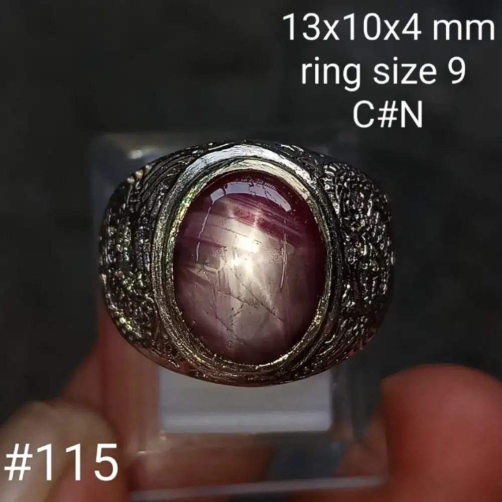 Batu natural star Ruby Mozambik