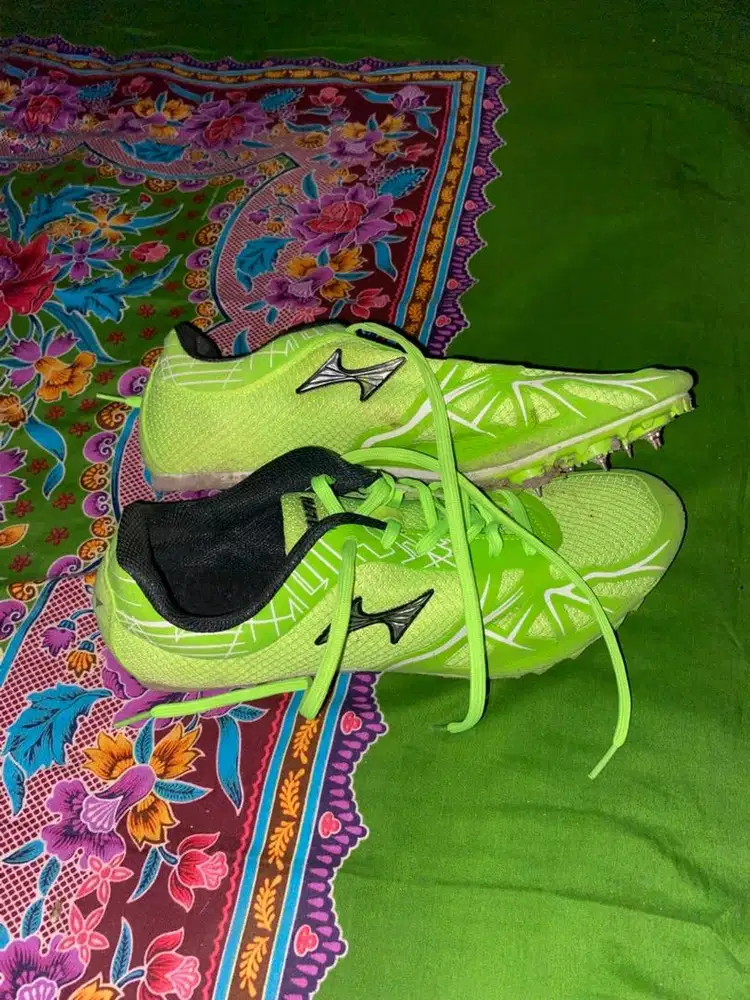 sepatu spike sprint uk 41