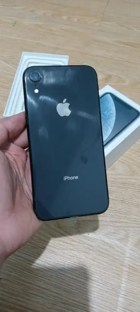 Iphone xr 64gb hitam black