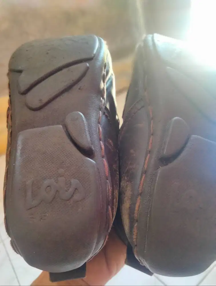 Jual spatu kulit original LOIS.