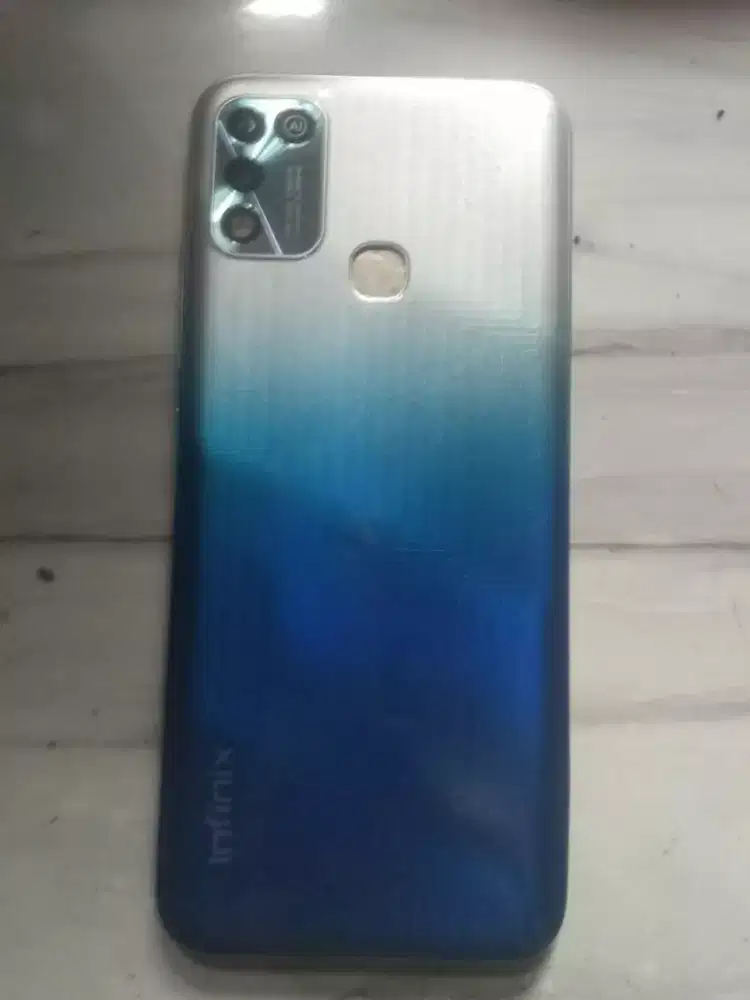 Infinix hot 11 play minus