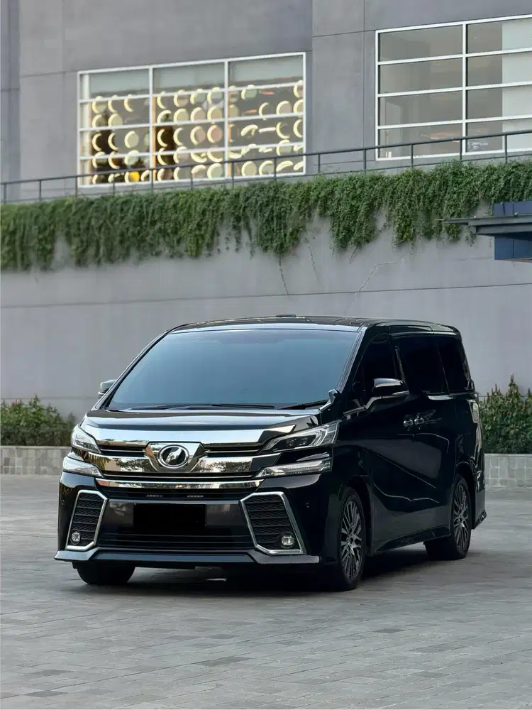 CASH Toyota New Vellfire ZG 2017 Low Odo Like New