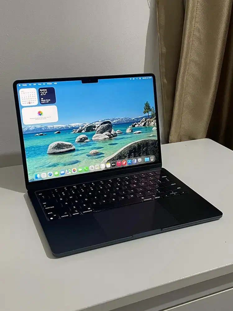 MacBook Air 2024 M3 8/256 (13 inch)