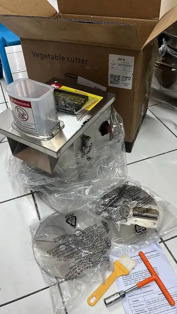 Alat pemotong sayur serbaguna