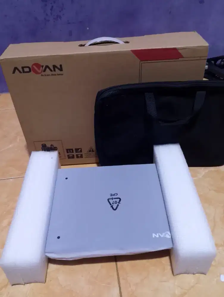 Laptop slim advan soulmate ram 8 ssd 256