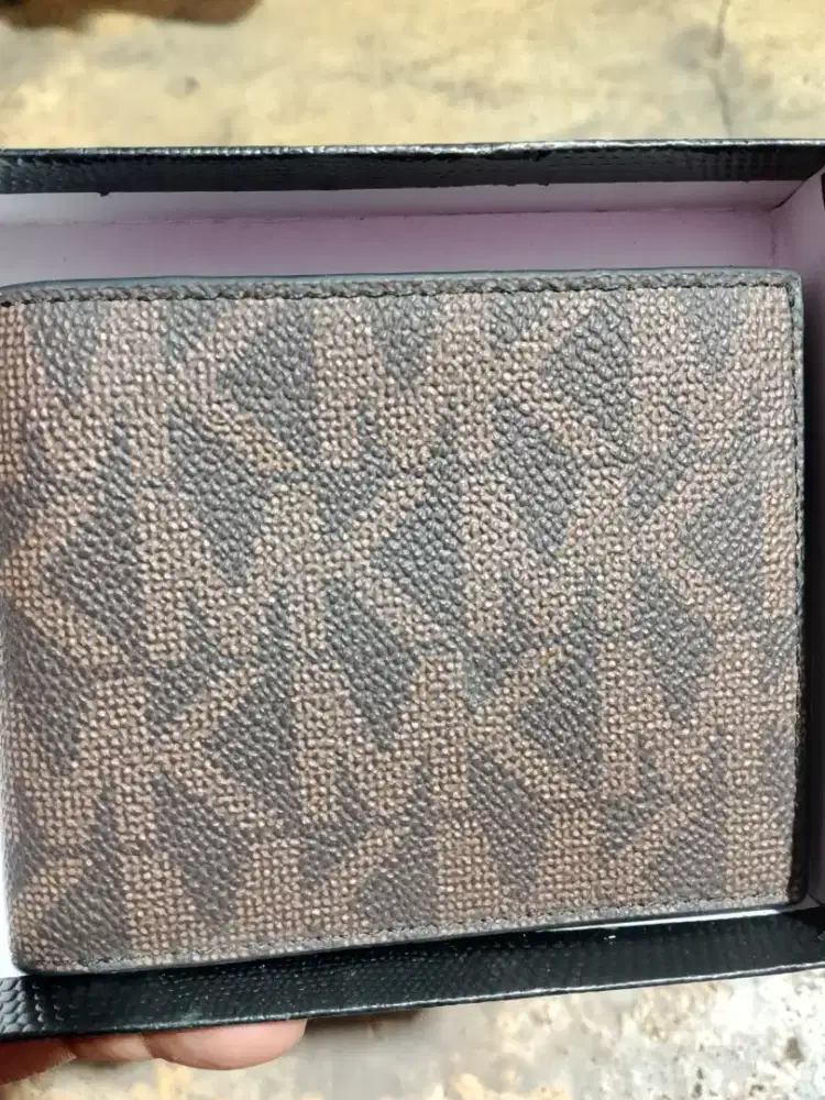 Michael Kors (MK) Signature Monogram Brown ( BNIB )