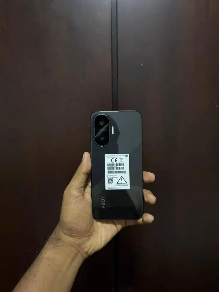 Poco f7 12/512gb