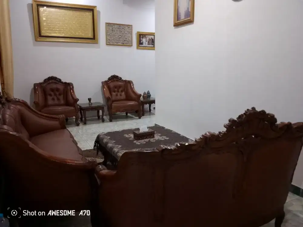 di jual kursi tamu