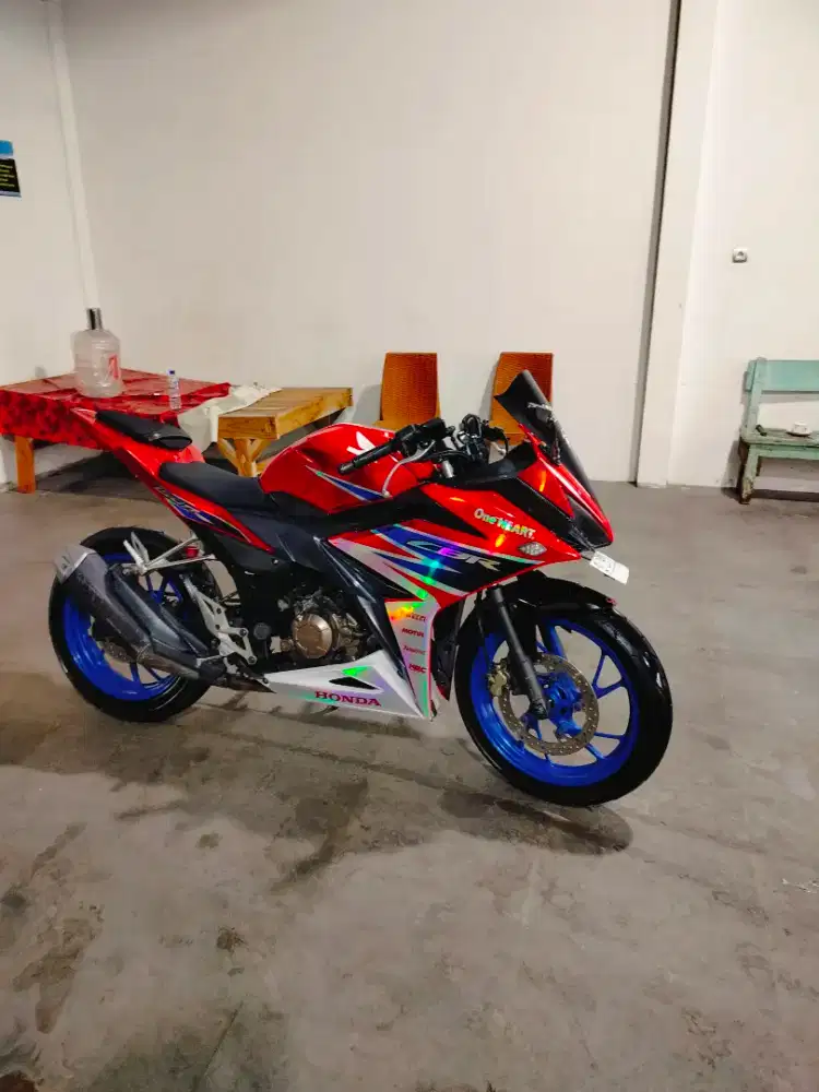 Honda CBR 2107 S Tuban