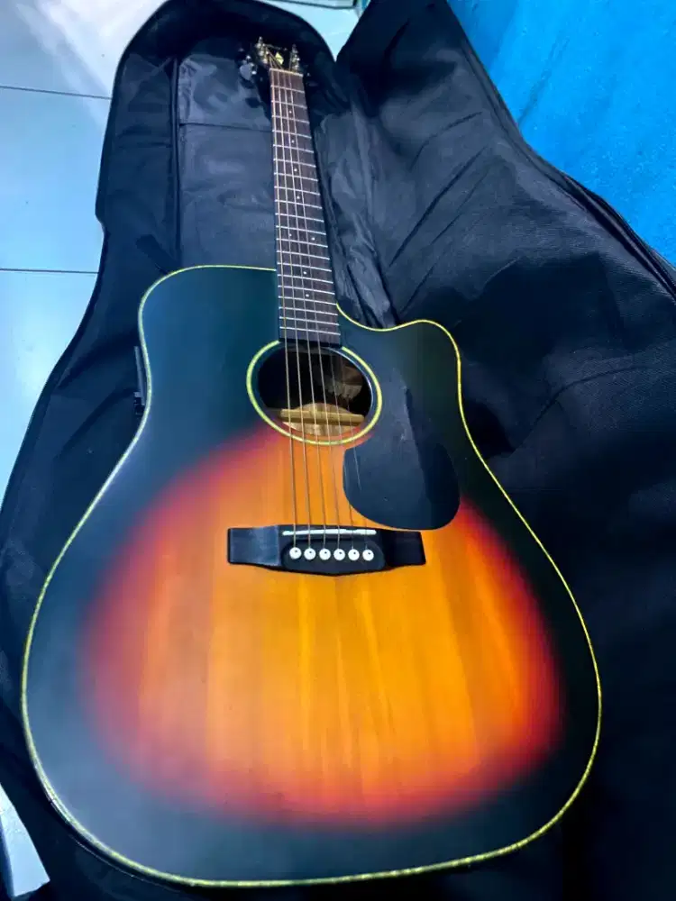 cort MR-E 3TSS (RARE GITAR)