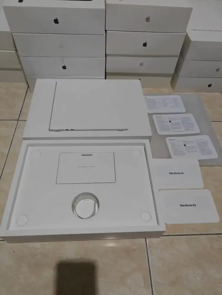 Box MacBook Air 15 inci M5 iBox Original Copotan