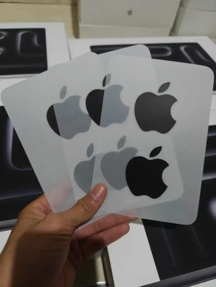 Stiker Apple MacBook PRO M3 PRO iBox Original Copotan